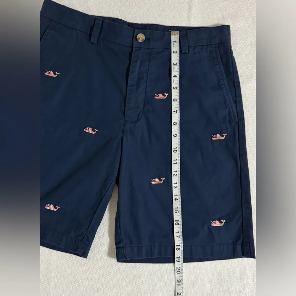 VINEYARD VINES Breaker Shorts Embroidered Flag Whales Mens Size 32 Navy Blue